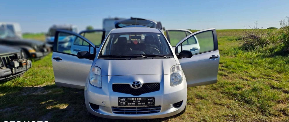 Toyota Yaris cena 9800 przebieg: 209000, rok produkcji 2007 z Gniezno małe 92